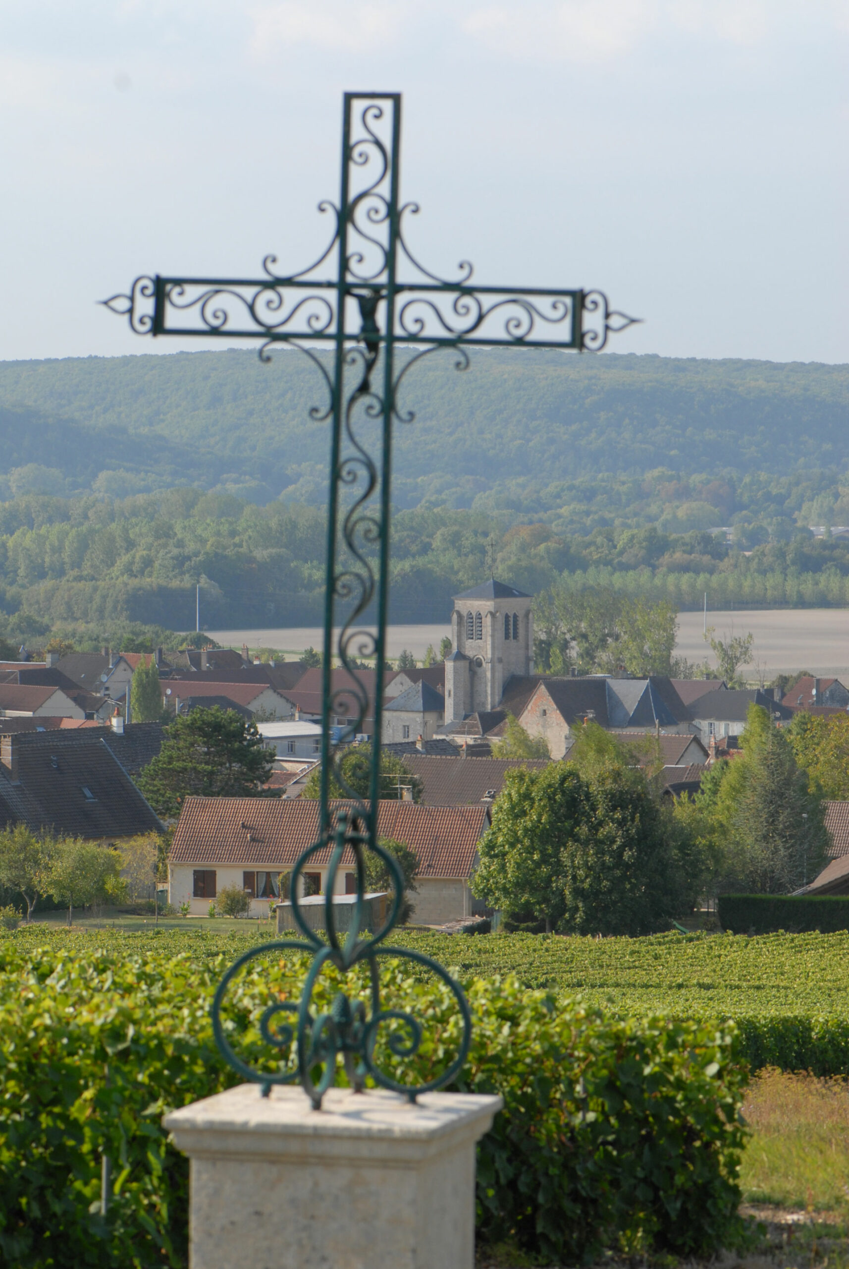 vue sur le village Celles sur Ource